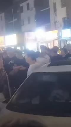 河南街头大戏：小三逼走原配，大姑姐“杀到”暴打为弟媳撑腰！