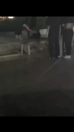 “精神小妹”群体霸凌视频曝光，嚣张行径引众怒！ 